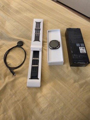 Samsung Galaxy Watch Ultra 47mm SM-L705U 32 GB LTE Titanium Silver Smartwatch