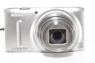 [N.NEUWERTIG] Nikon Coolpix S9500 silber Digitalkamera getestet funktioniert ...