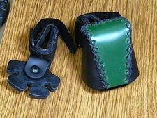 EFA 3 ARROW NAVAJO BOW QUIVER IN GREEN / BLACK COWHIDE FOR RECURVE OR LONGBOW