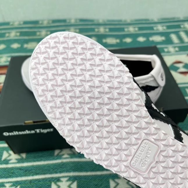Onitsuka Tiger MEXICO 66 TGRS 1182A678 700 CRYSTAL PINK