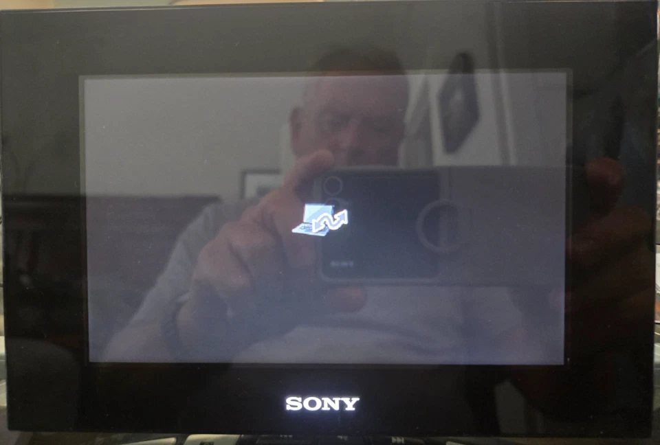 Sony S-Frame DPF-D70 7" Digital Photo Frame - Image 2 of 4