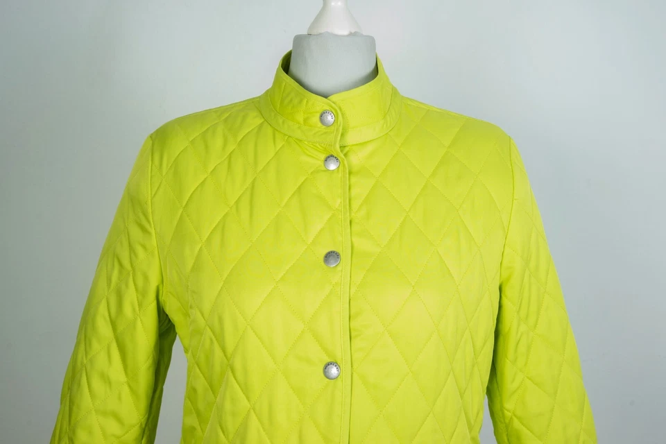 Chaqueta acolchada verde a cuadros Nova Burberry London para dama talla S Foto 3 de 4