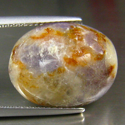 11.33Ct UNTREATED UNDER UV LIHHT COLOR CHANGE HACKMANITE GEMSTONE