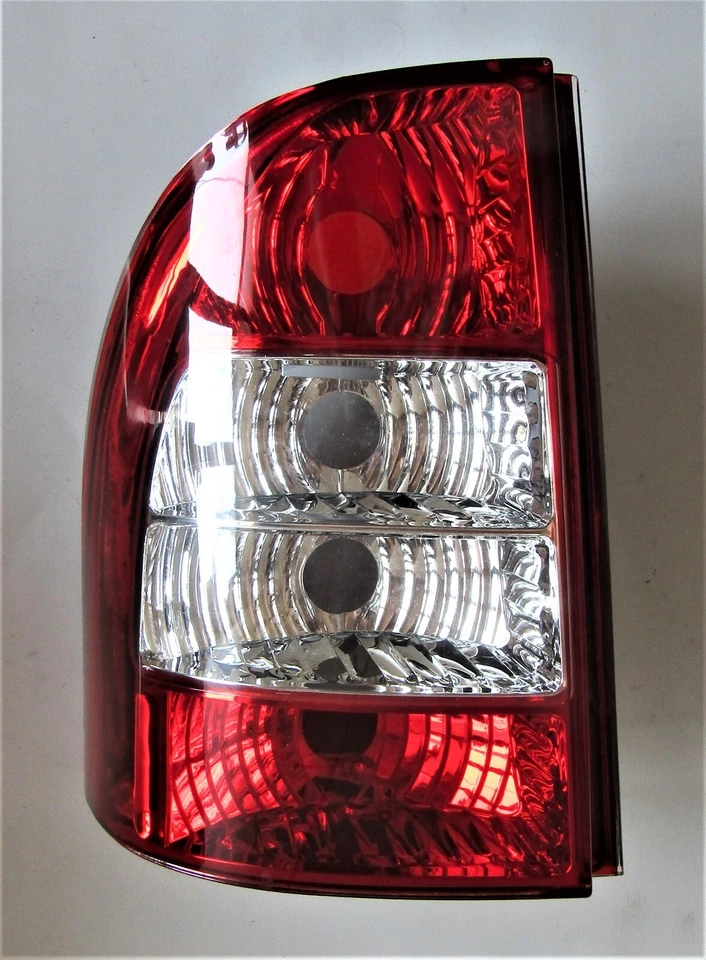Luz Trasera Lado Izquierdo Fiat Strada Modelo 2002 05 Depo 661-1938L-U Nuevo Repuesto Foto 4 de 4