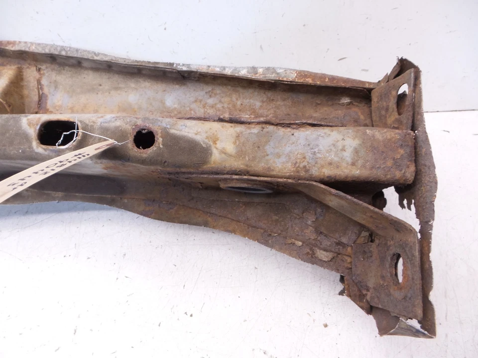 74-81 Camaro Firebird Driver Side Rear Frame Rail Rear Section GM W Shock Tower Foto 3 de 4