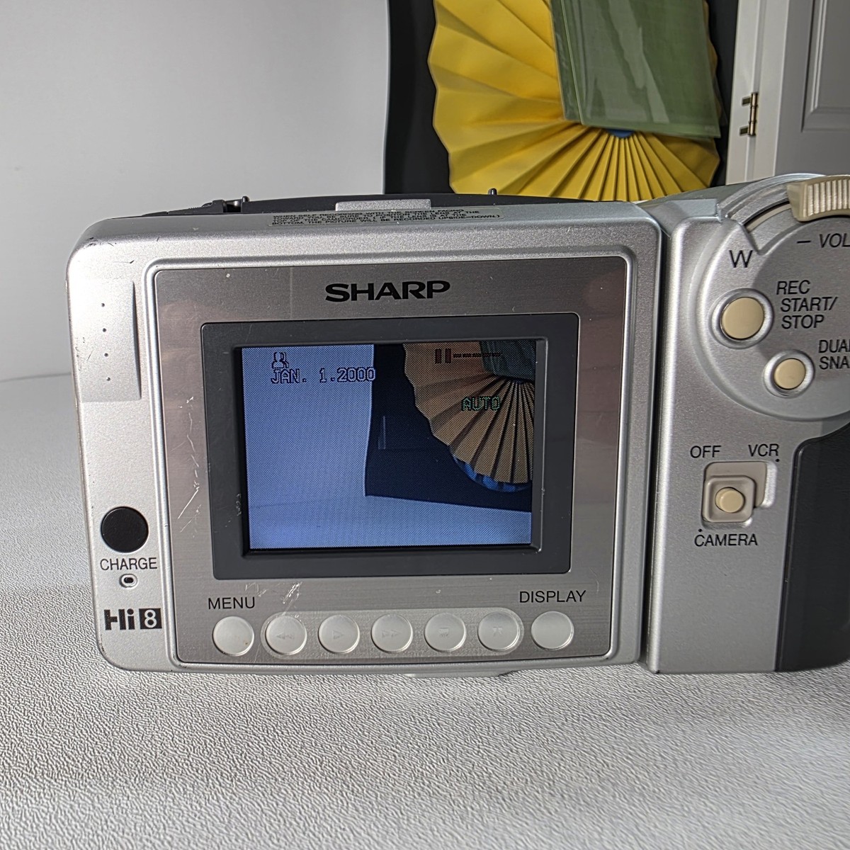 Sharp Viewcam VL-AH150 Hi8 Video Camcorder 400x 270 Rotating Video