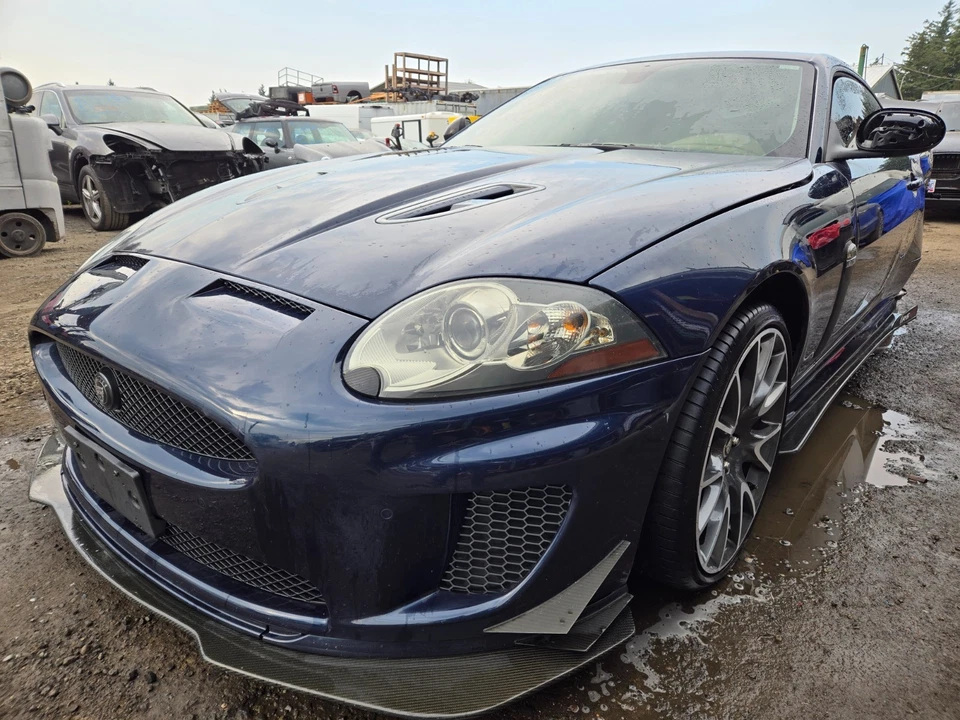 Jaguar XK 2007-08 montaje completo cubierta de parachoques delantero XKR completo a través de VIN B24444 Foto 3 de 4