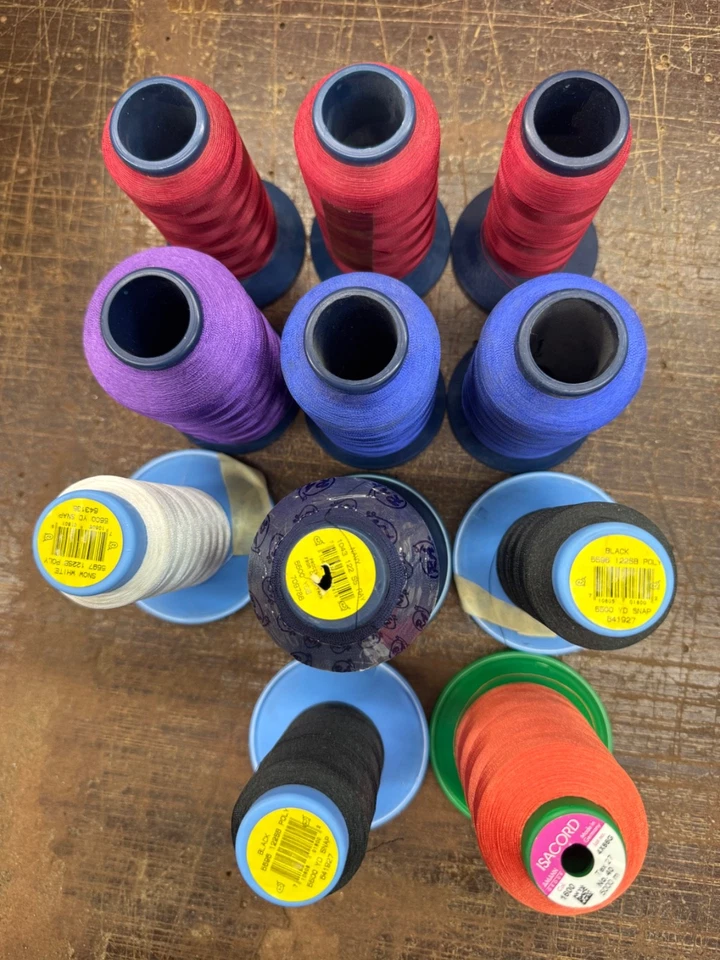 Lot Of 11 LARGE SPOOLS (5100 M) EMBROIDERY THREAD - Image 2 of 3