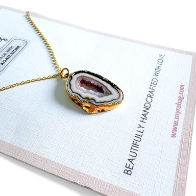 MYRA BAG Paradise Island Agate Stone Oval Pendant Gold-Plated Chain Necklace NWT