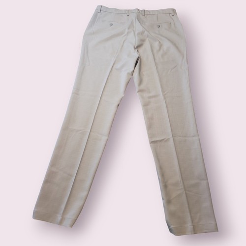 Greg Norman Ultimate Travel Pants Men’s 36x32 Tan Check Performance Golf EUC - Picture 2 of 12