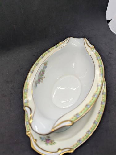 Vintage 1930’s Noritake Gravy Boat w/ Attached Underplate 'M' - Picture 4 of 6