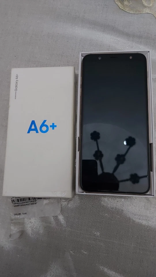 Telefono samsung a6 plus, foto 2 di 4