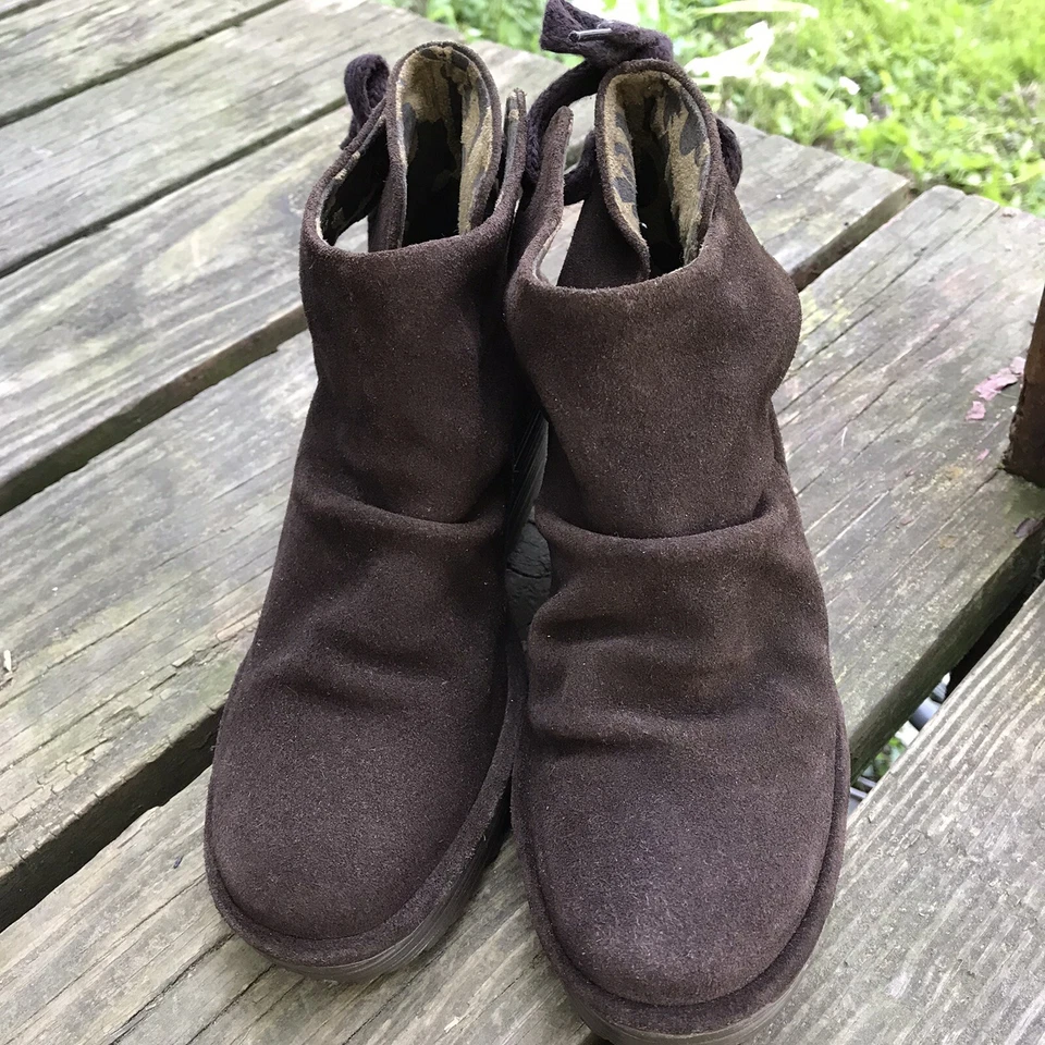 FLY London Yebi Espresso Suede Ruched Ankle Wedge Boots w Tie EU 37 US 6.5 Y2k - Image 4 of 4