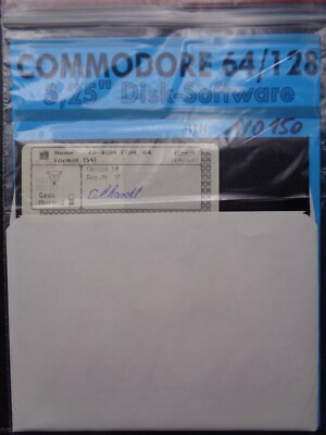 COMMODORE 64/128 -- CD-ROM COM. 64 VERSION 1.0 (DISK ITN:#1/0150)
