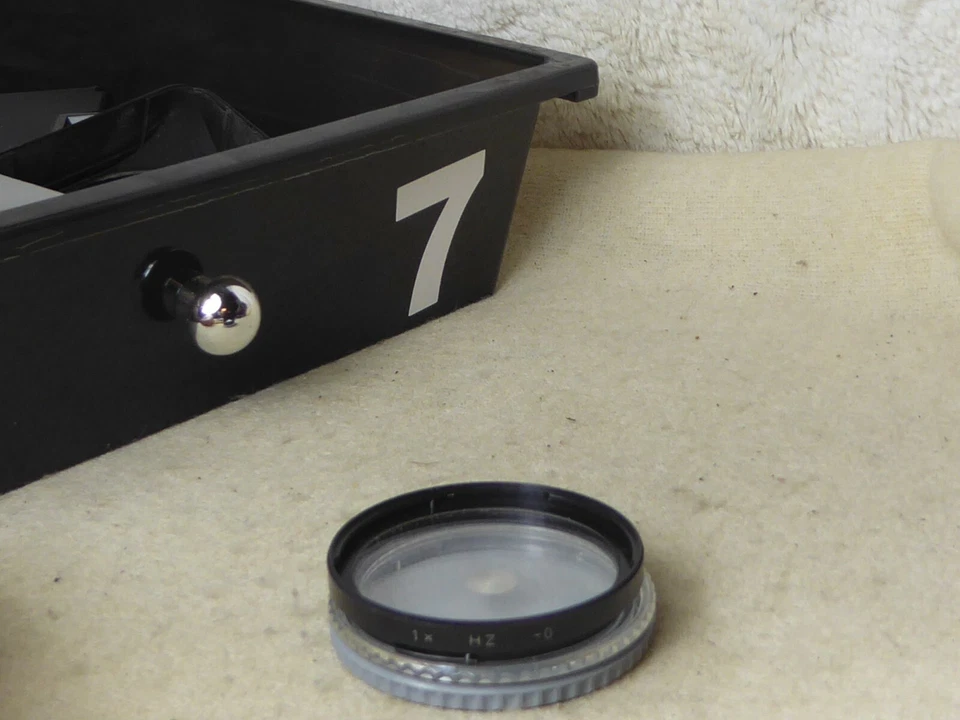 HASSELBLAD BAY 50 1X HZ - 0 SKYLIGHT FILTER  VGC  1 X - 0 - Image 4 of 4