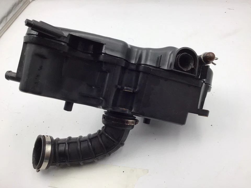 Оригинальная воздушная коробка 2015 Piaggio Fly 150 3 В IE подходит для 2014–2020 годов - Изображение 2 из 4