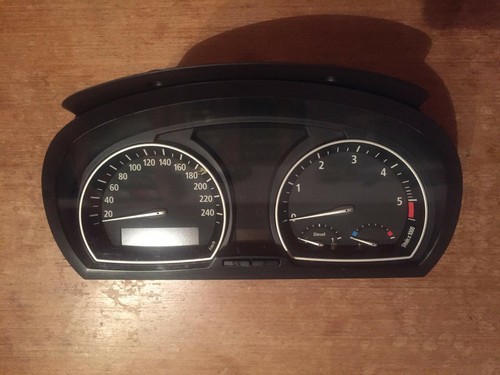 BMW X3 E83 - SPEEDOMETER DISPLAY INSTRUMENT CLUSTER GAUGES PANEL ODOMETER DASH - 第 1/5 張圖片