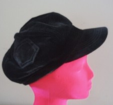 Black Velvet Like Beret Women's Hat