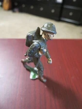 Authenticast  507 Soldier Marching Stamped HE Dark Green Uniform
