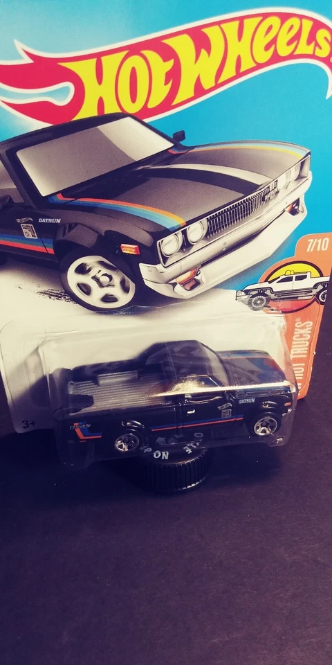 Hot Wheels Datsun 620 HW HOT TRUCKS 317/365 NUEVO EN TARJETA AZUL Foto 4 de 4