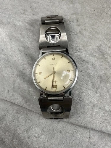 Vintage Timex Electric Watch Silver Tone NEEDS BATTERY