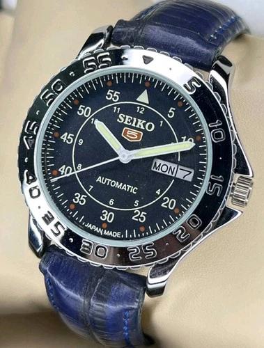 Refurbished Vintage Seiko 5 Blue Automatic: 17 Jewels Day Date Men's Watch 38MM