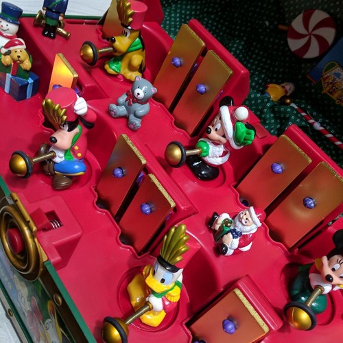 Disney Mickey Musical Toy Chest Christmas Music Box - Picture 7 of 17