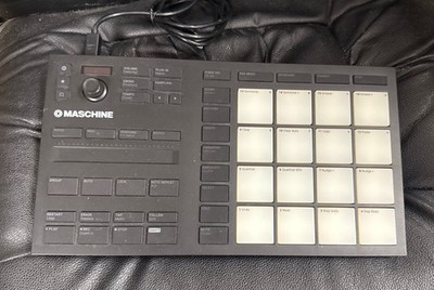 Native Instruments Maschine Mikro MK3 Drum Controller