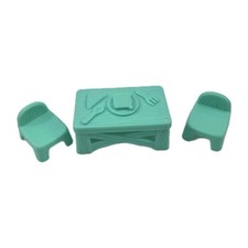 Mickey Mouse Clubhouse Playset Dollhouse Plastic 2 Chair  Table Green