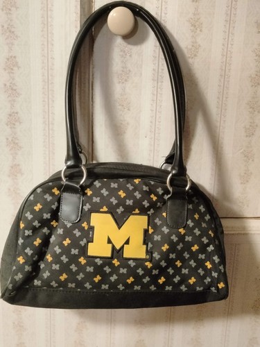 Ladies Michigan Handbag - Picture 7 of 9