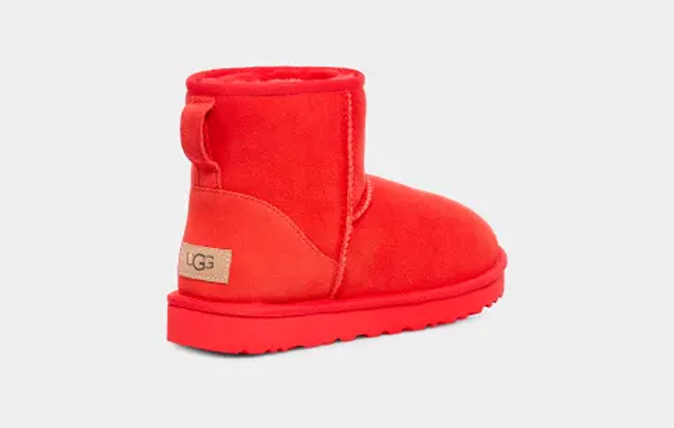 UGG Classic Mini II Boot Cherry Pie Size 6 | eBay
