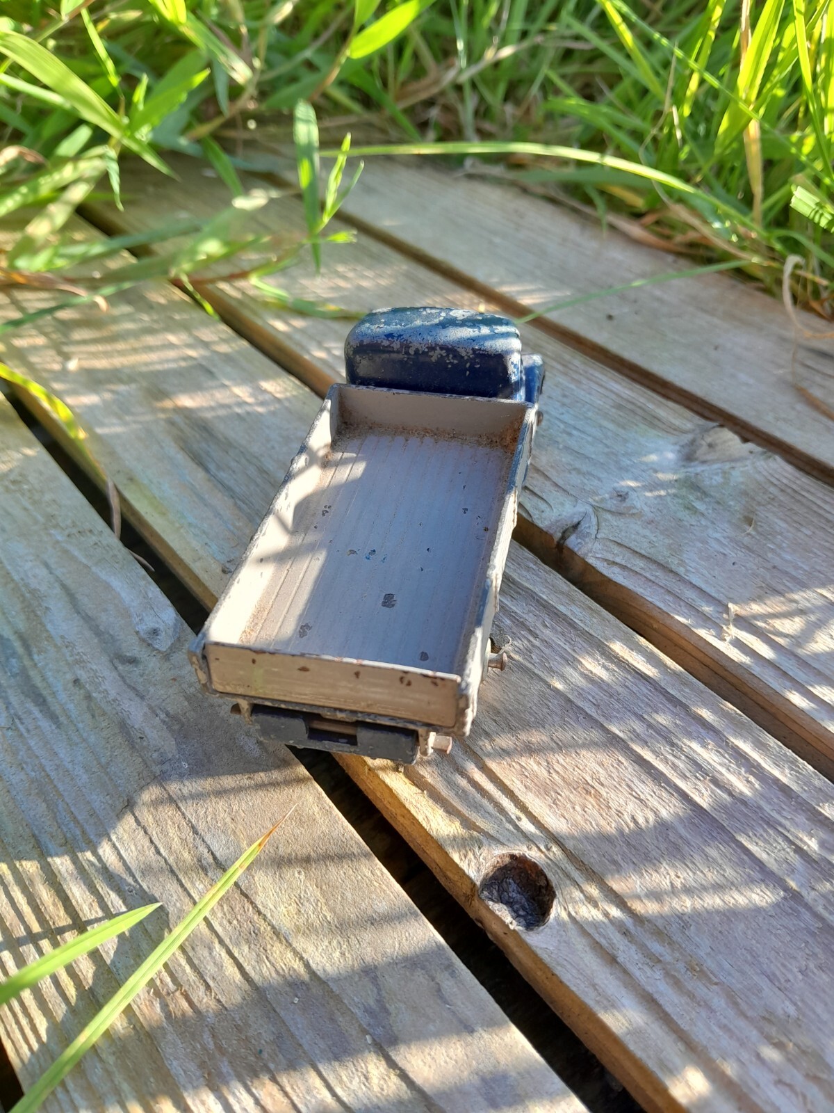 Picture 5 of 6