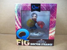 QmX QFig Doctor Strange ~ Marvel Loot Crate Exclusive (2017 Quantum Mechanix)