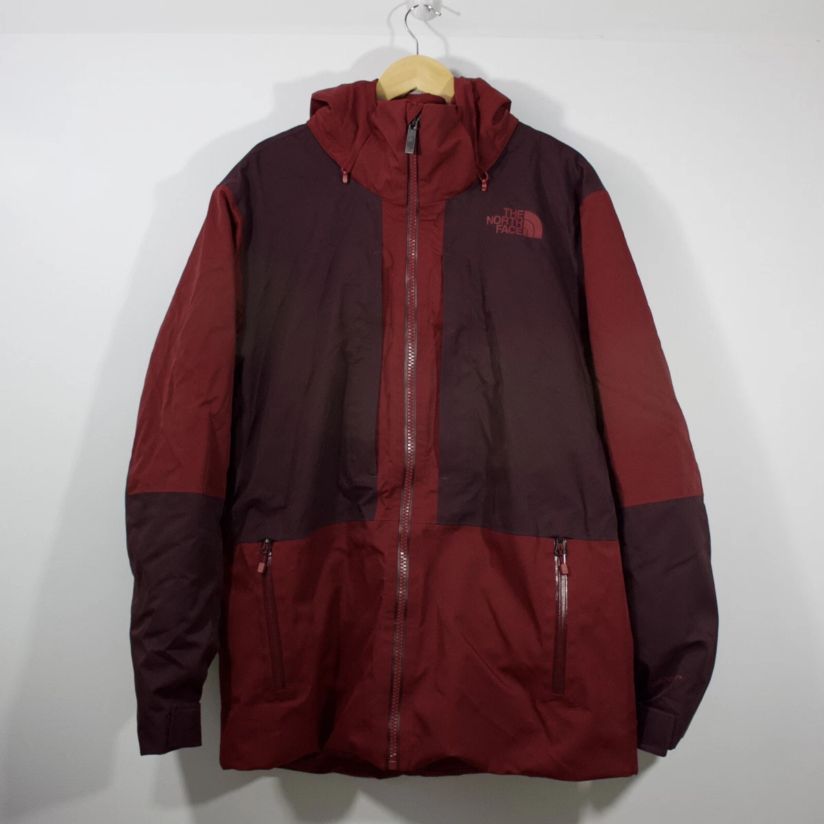 THE NORTH FACE Men s Chakal Insulated Hooded Snow Jacket Red Large