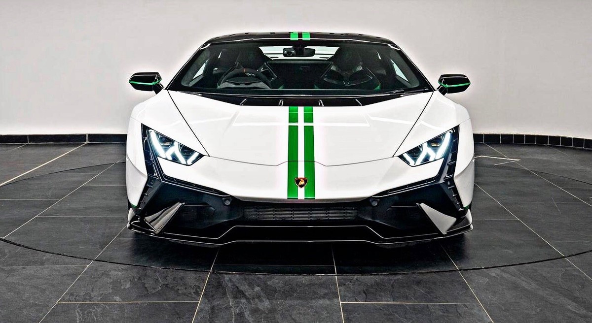 Lamborghini Aventador カタログ 2014-lamborghini-aventado-2.