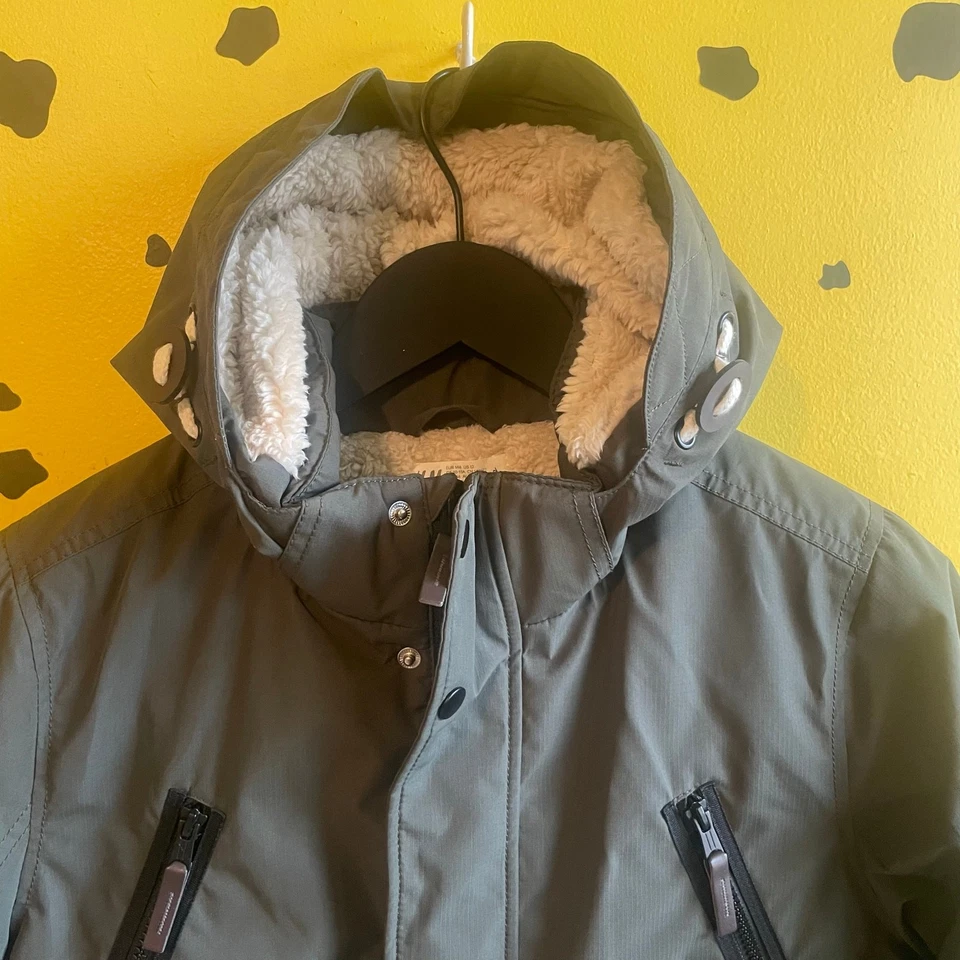 Chaqueta Parka H&M Niños Verde Oliva Talla 10–11Y Sherpa Forrada Invierno Ropa de Calle Nueva con Etiquetas Foto 3 de 4