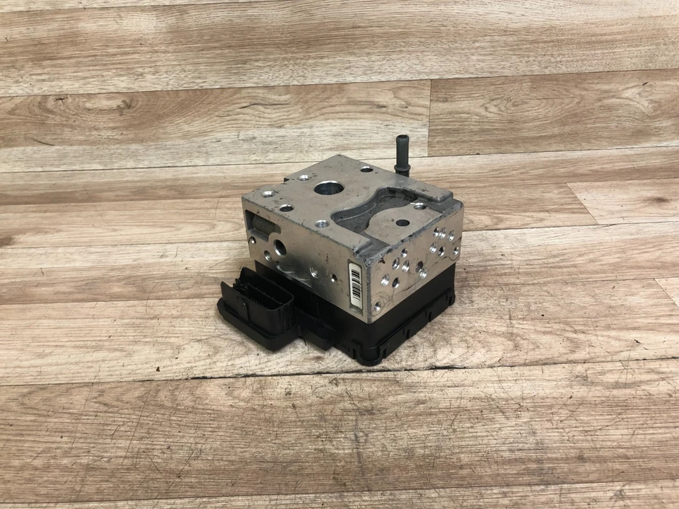 LEXUS RX450H HIGHLANDER OEM HÍBRIDO ABS SISTEMA DE BOMBA DE FRENO HIDRÁULICO ANTIBLOQUEO Foto 3 de 4