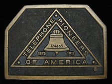 PG23110 NOS VINTAGE 1976 TELEPHONE PIONEERS OF AMERICA COMMEMORATIVE BUCKLE