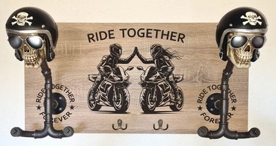 Biker-Garderobe, Ride Together, Motiv Biker Pärchen, Wandgarderobe, Helmhalter