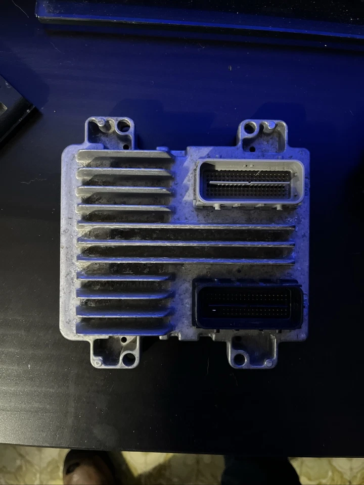 07 MÓDULO DE CONTROL DEL MOTOR CHEVROLET EQUINOX ECM OEM 12611090 Foto 3 de 4