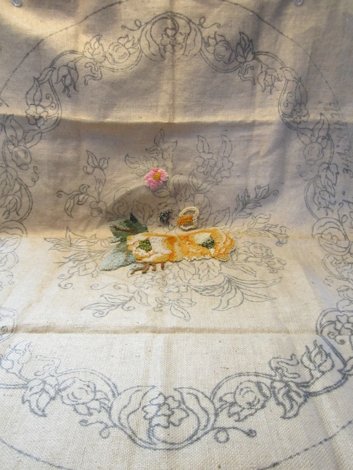 Pearl McGown Original Rug Hooking Burlap 34X 42  #104 Wedgewood Vintage 50s - Image 4 of 4
