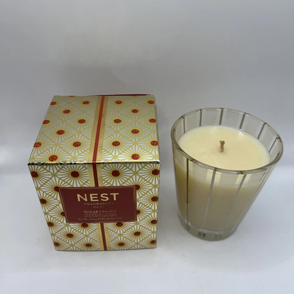 Классическая ароматическая свеча NEST Fragrances Sugar Cookie 8,1 унции праздничная коллекция - Изображение 2 из 3