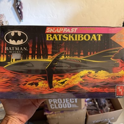 Amt Batman Returns Bat Ski Boat Model Kit Snapfast  Factory Sealed