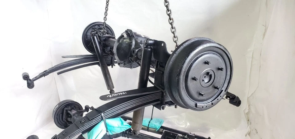 1972 1973 International 1110 OEM Front and Rear Axles with Leaf Spring Spicer 44 - Image 4 of 4