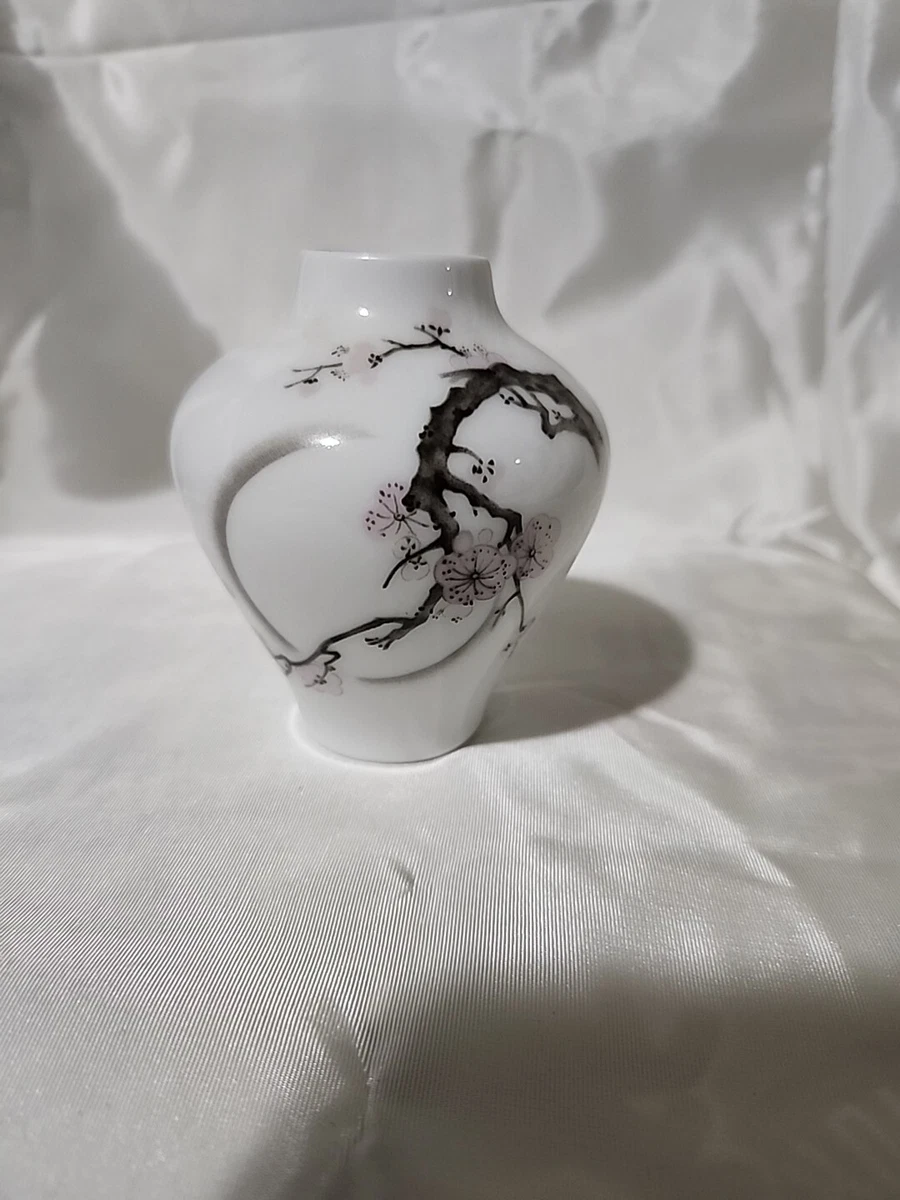 Okura In Collectible Japanese Vases & Jars (1900-Now) for sale | eBay