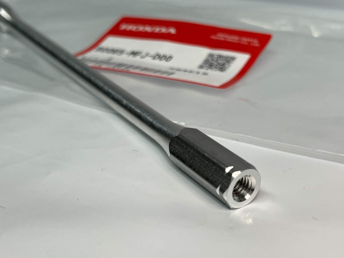 は YONEX 90065 ユニプルオーバージャケット