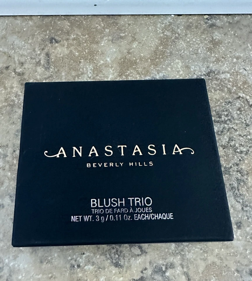 Anastasia Beverly Hills Blush Trio- Berry Adore shades of Blush - Image 3 of 4