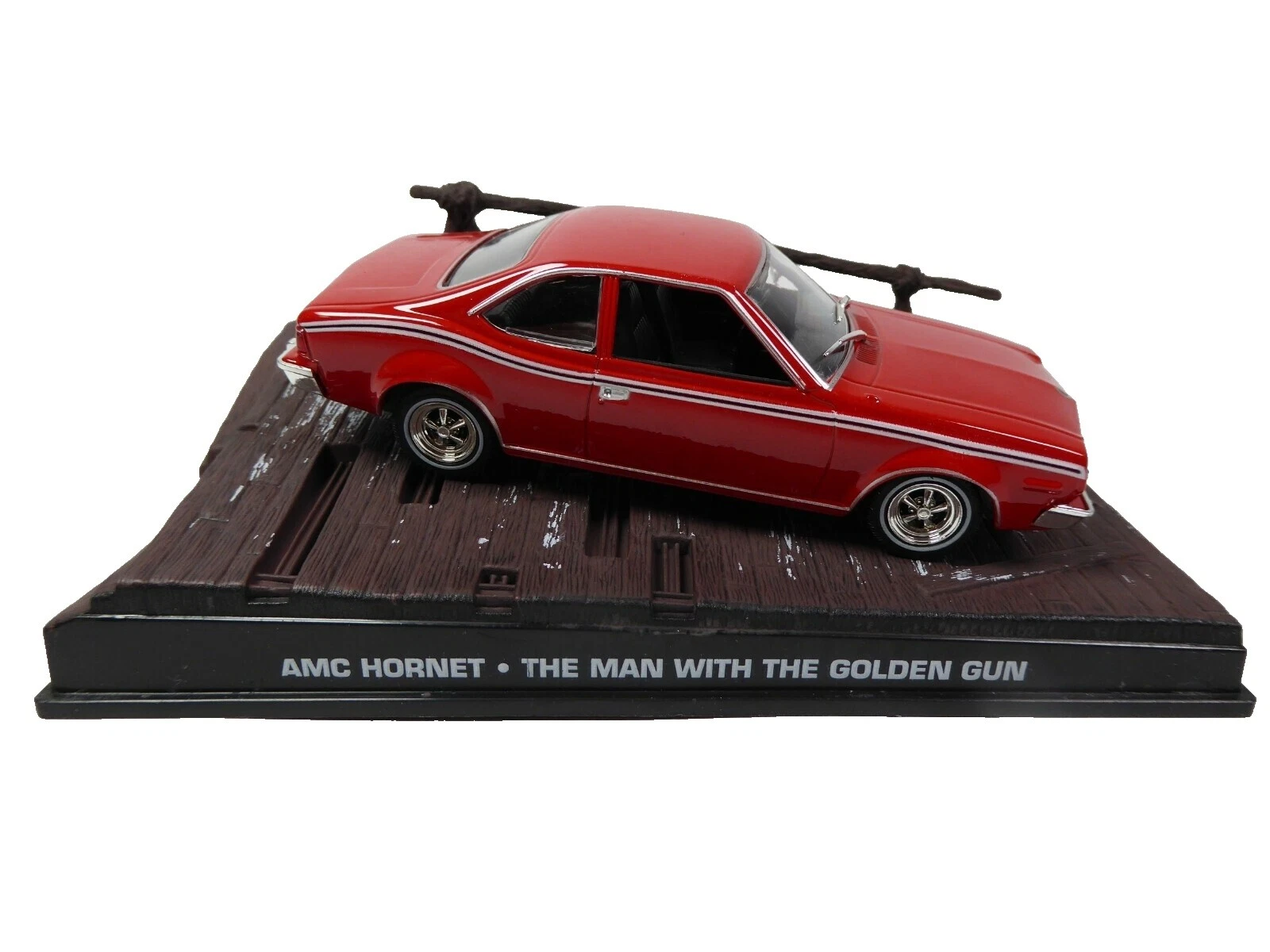 Carros Universal Hobbies James Bond