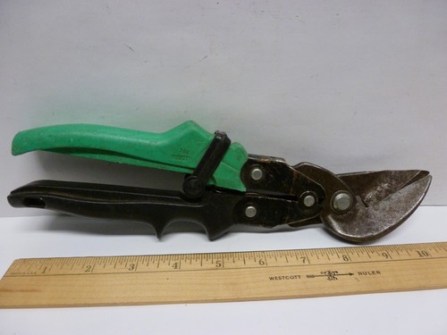 Used Malco M2007 Max 2000 Ergonomic Right Cut Offset Aviation Snips, Green