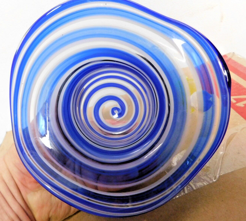 Block - Mouth Blown - Crystal Blue Hat - Candy Dish - Picture 4 of 6